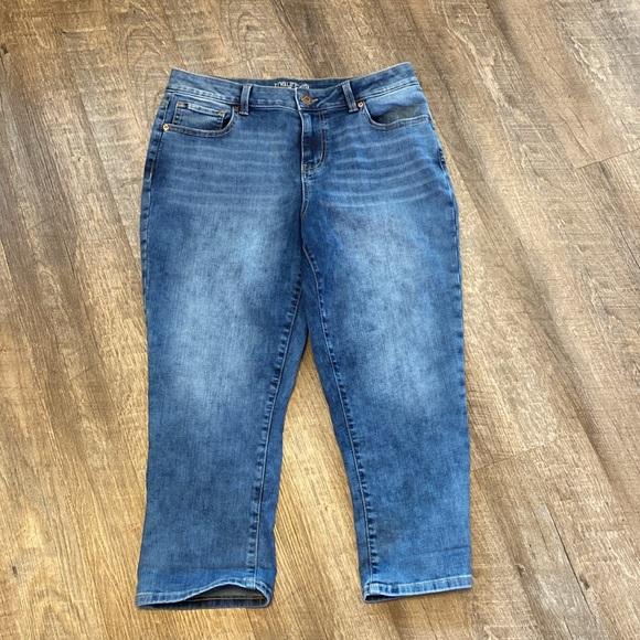 Maurices midrise cropped jeans - Picture 2 of 5